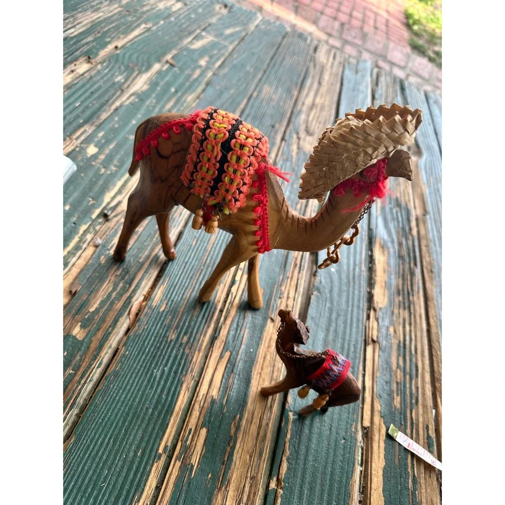 Vintage Hand Carved Olive Wood Camel Set‎ Figurines Middle Eastern Folk Art 2pc